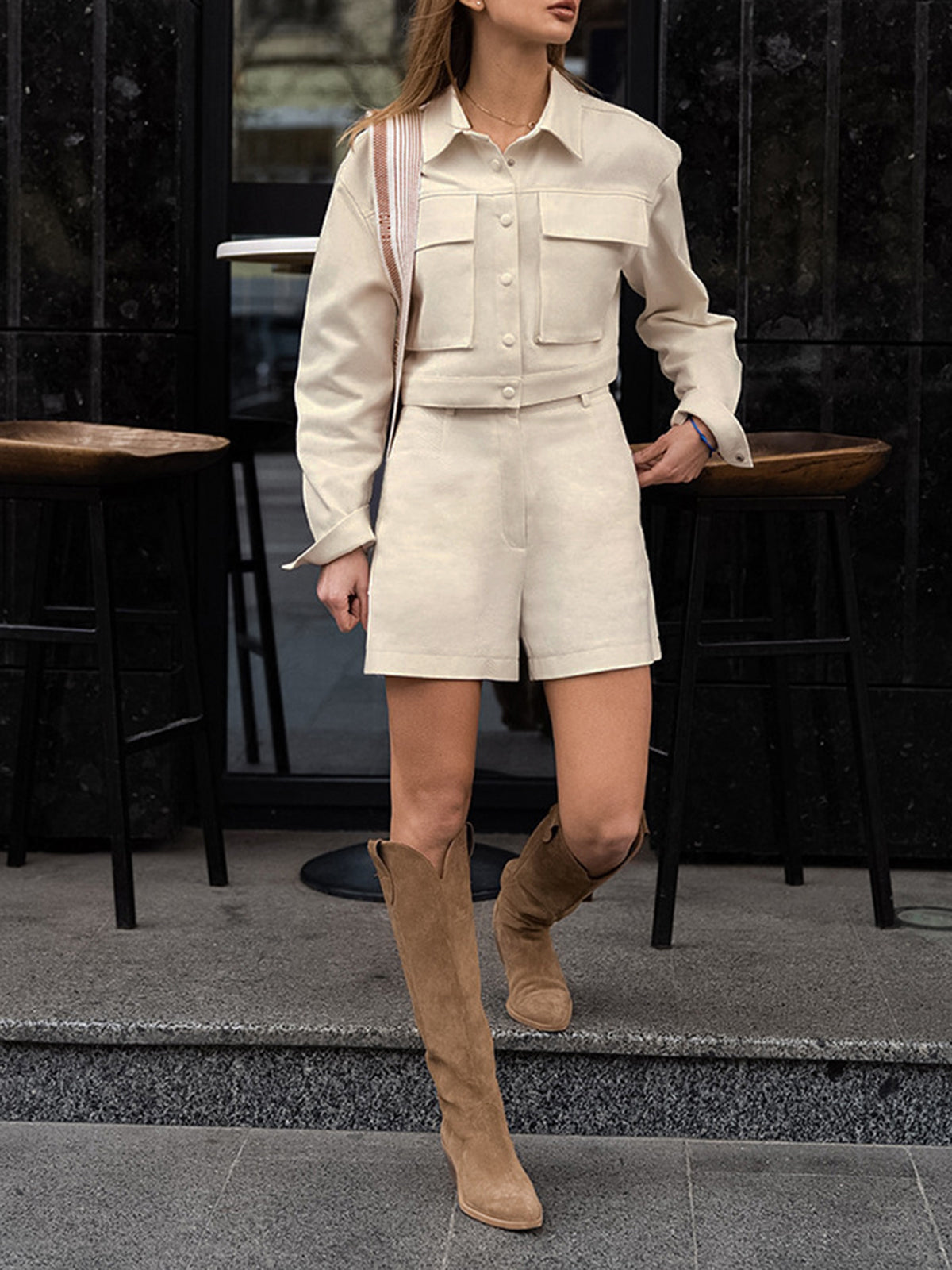 Ensemble short à boutons et poches