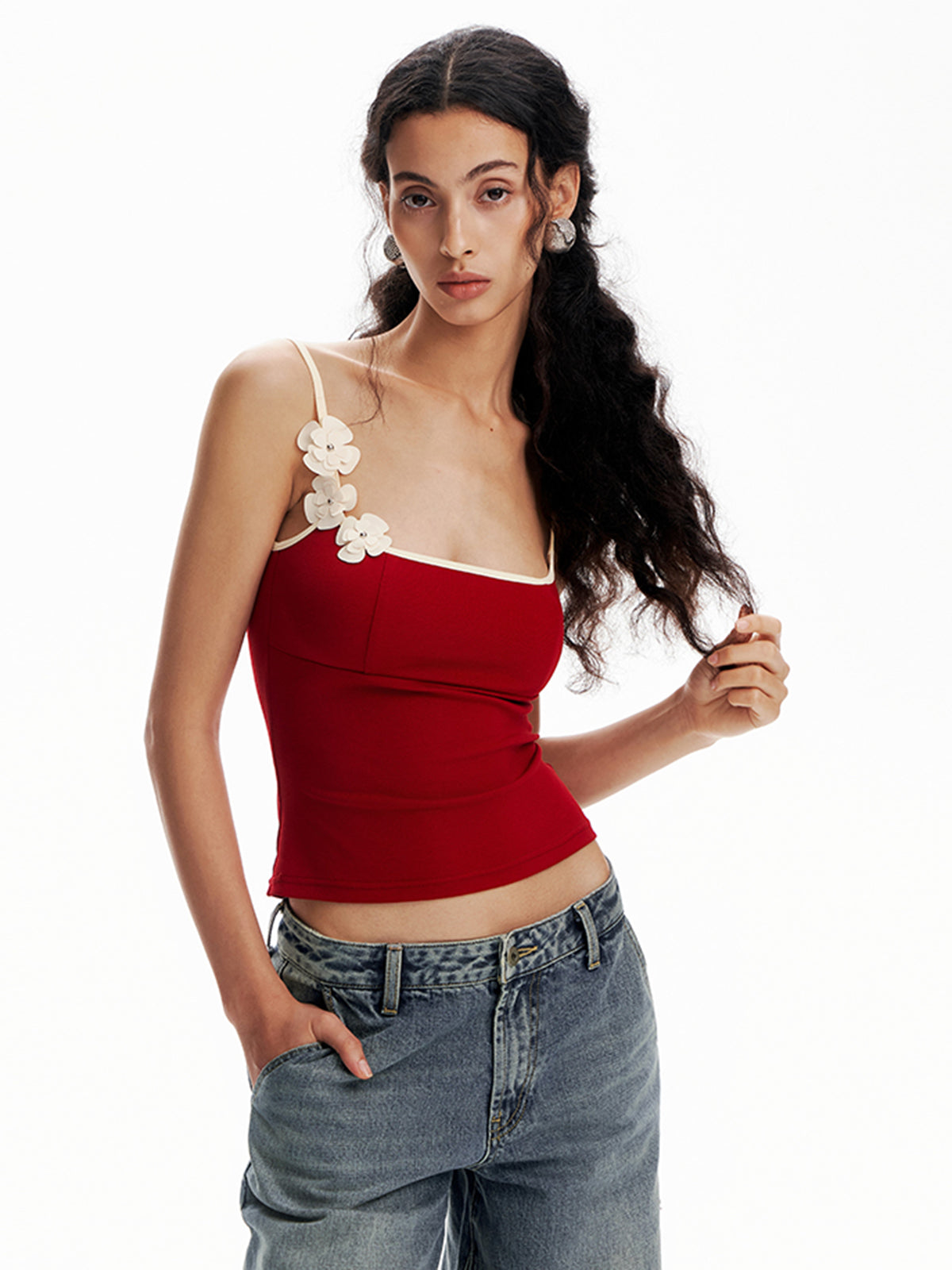 Débardeur moulant à bordure florale contrastée