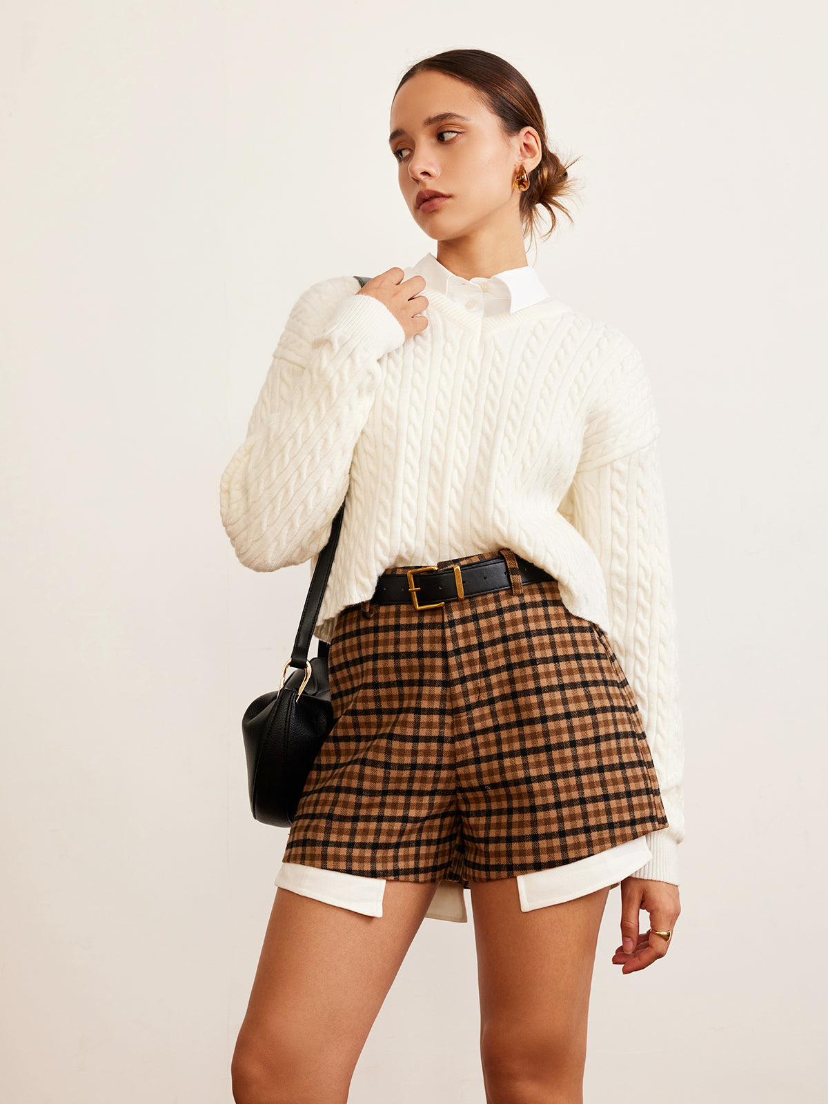 Pull à torsades uni à col en V