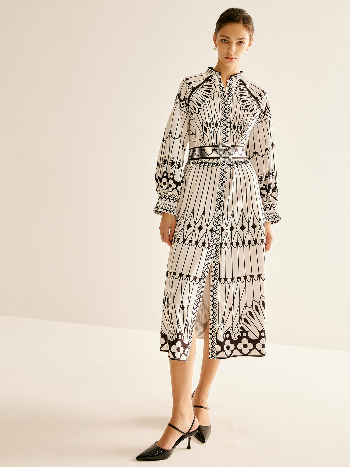 Robe bohème à col montant et fente