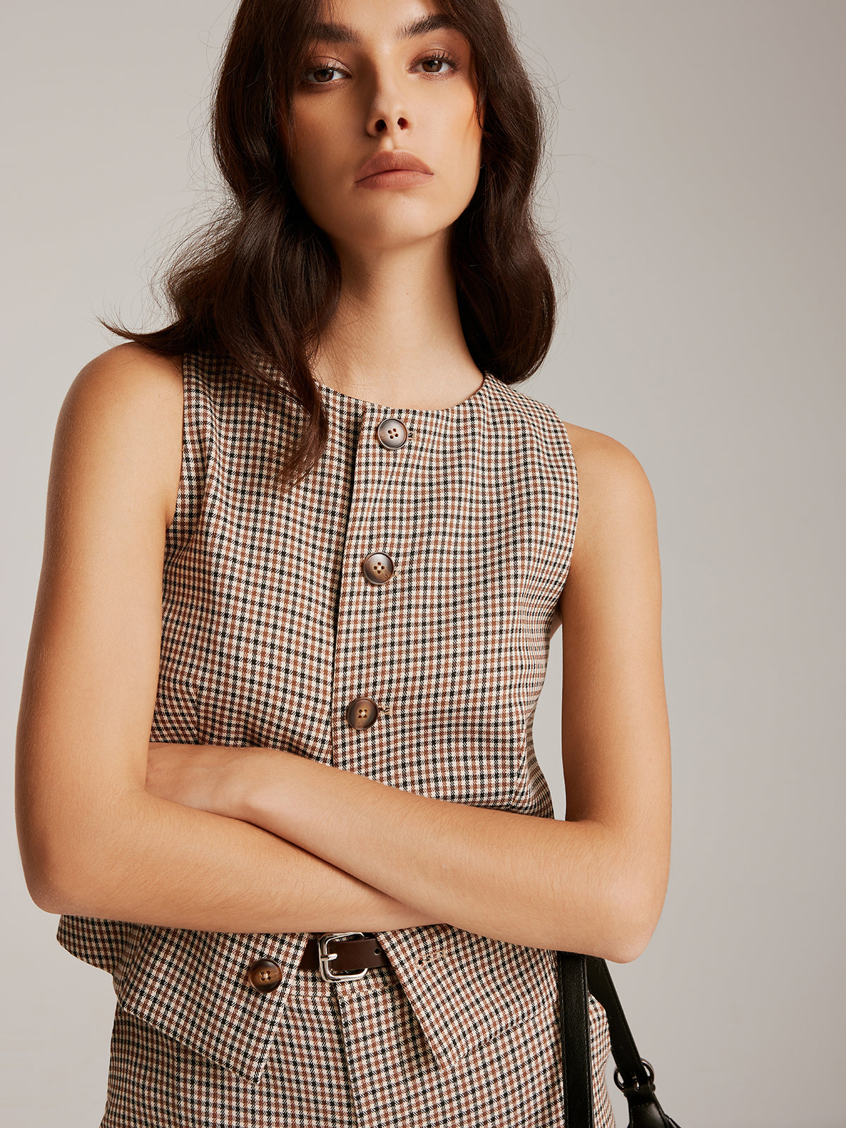 Gilet élégant à carreaux boutonné