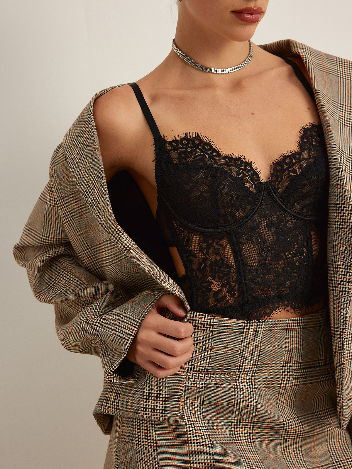 Corset court en dentelle transparente