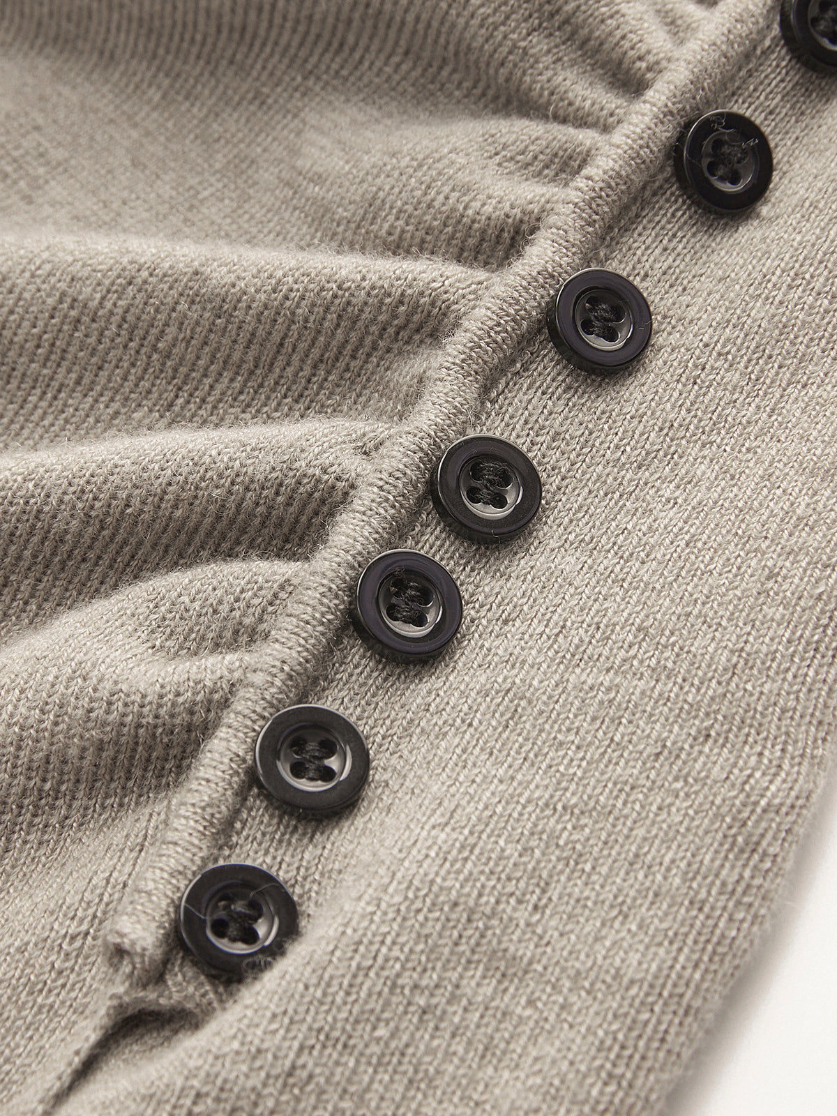 Strickrock aus Wollmischung mit Falten und Pailletten