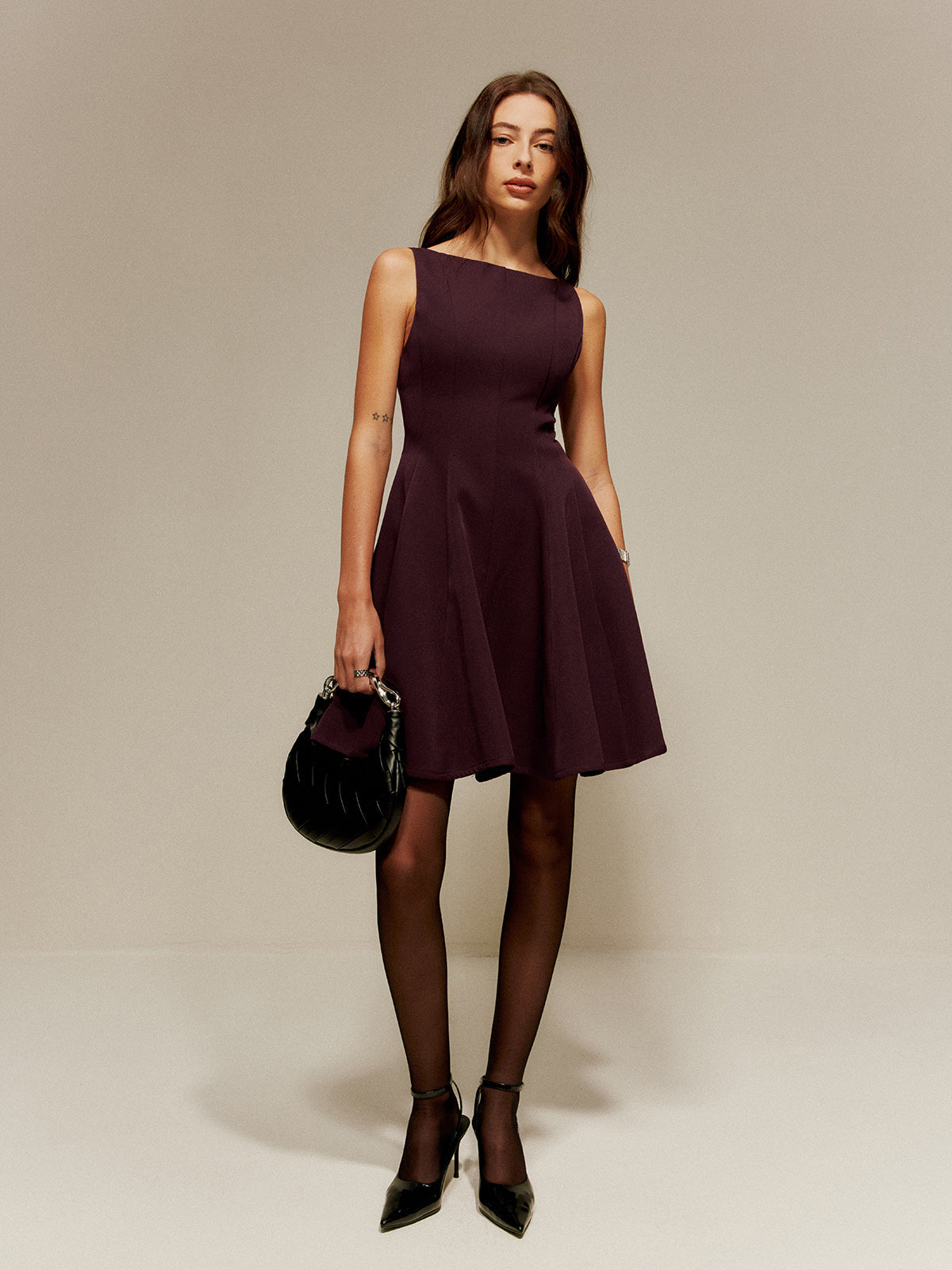 Robe courte débardeur à poches plissées