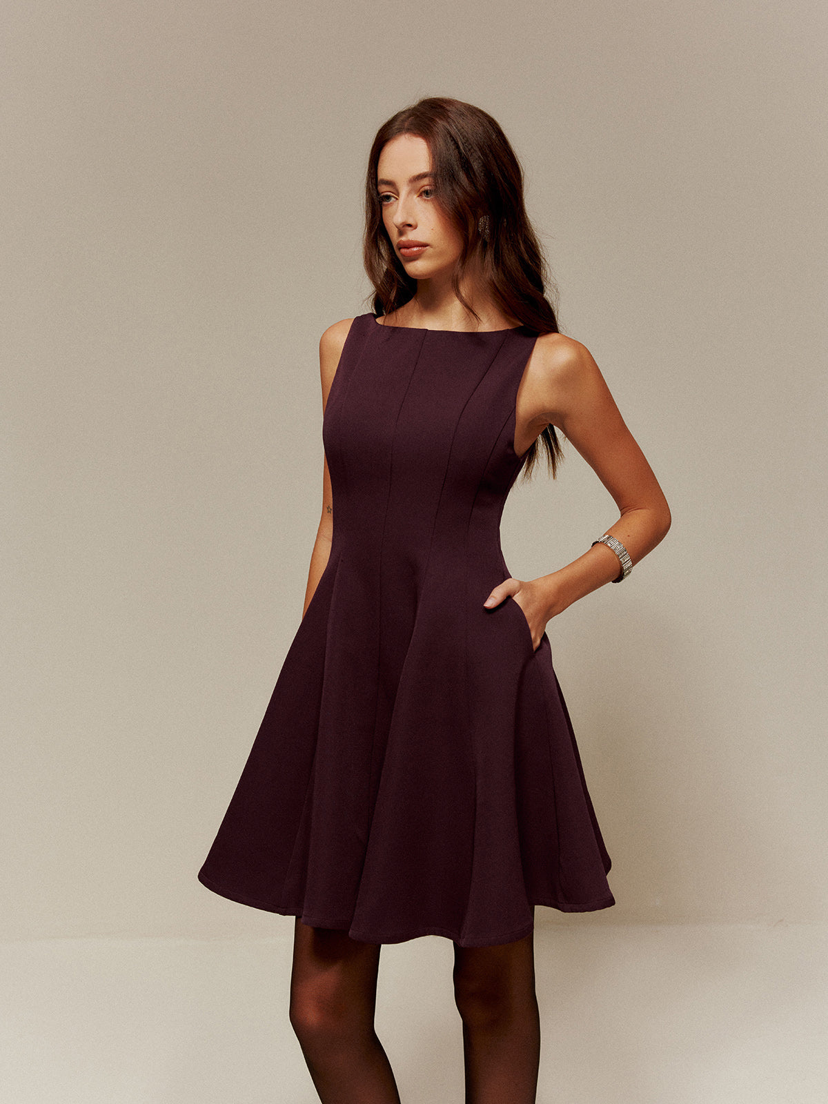 Robe courte débardeur à poches plissées