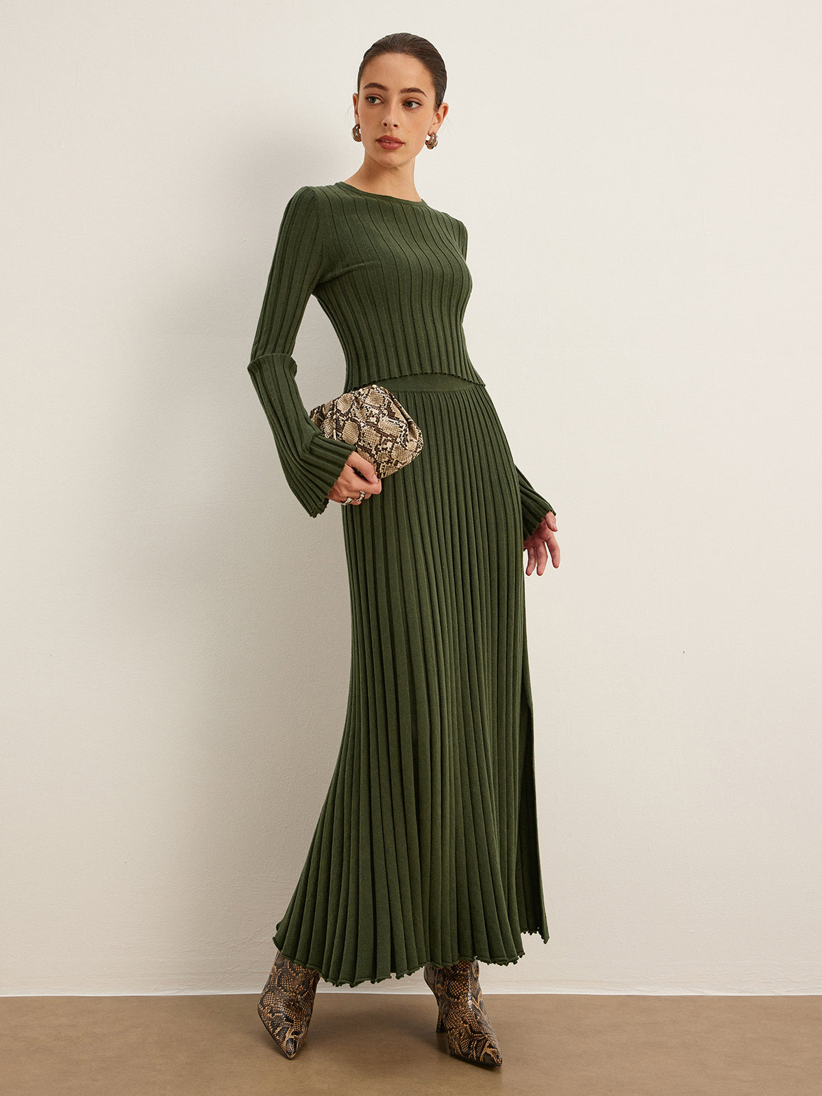 Faltenrock mit Rüschensaum