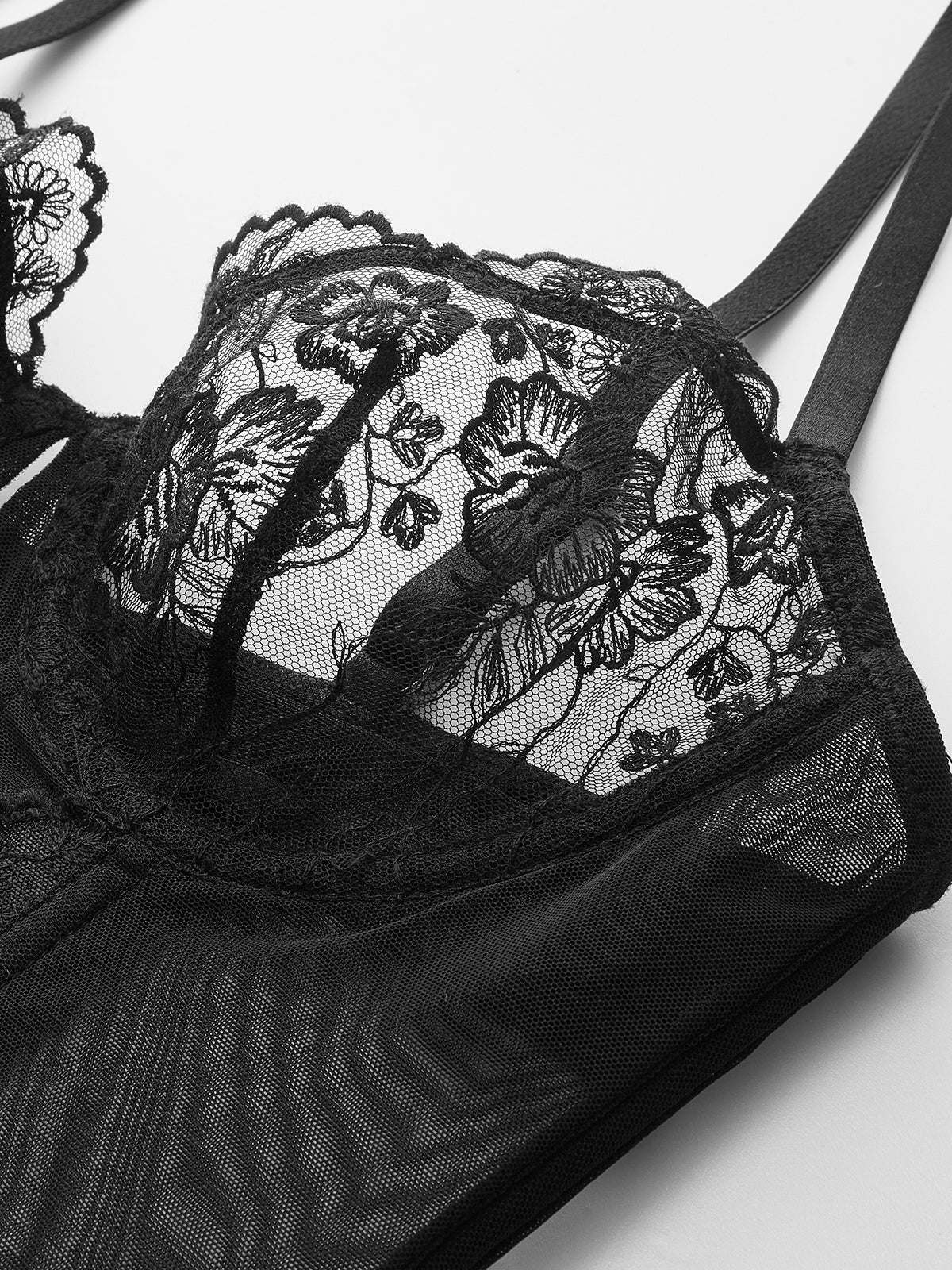 Corset en dentelle florale semi-transparente