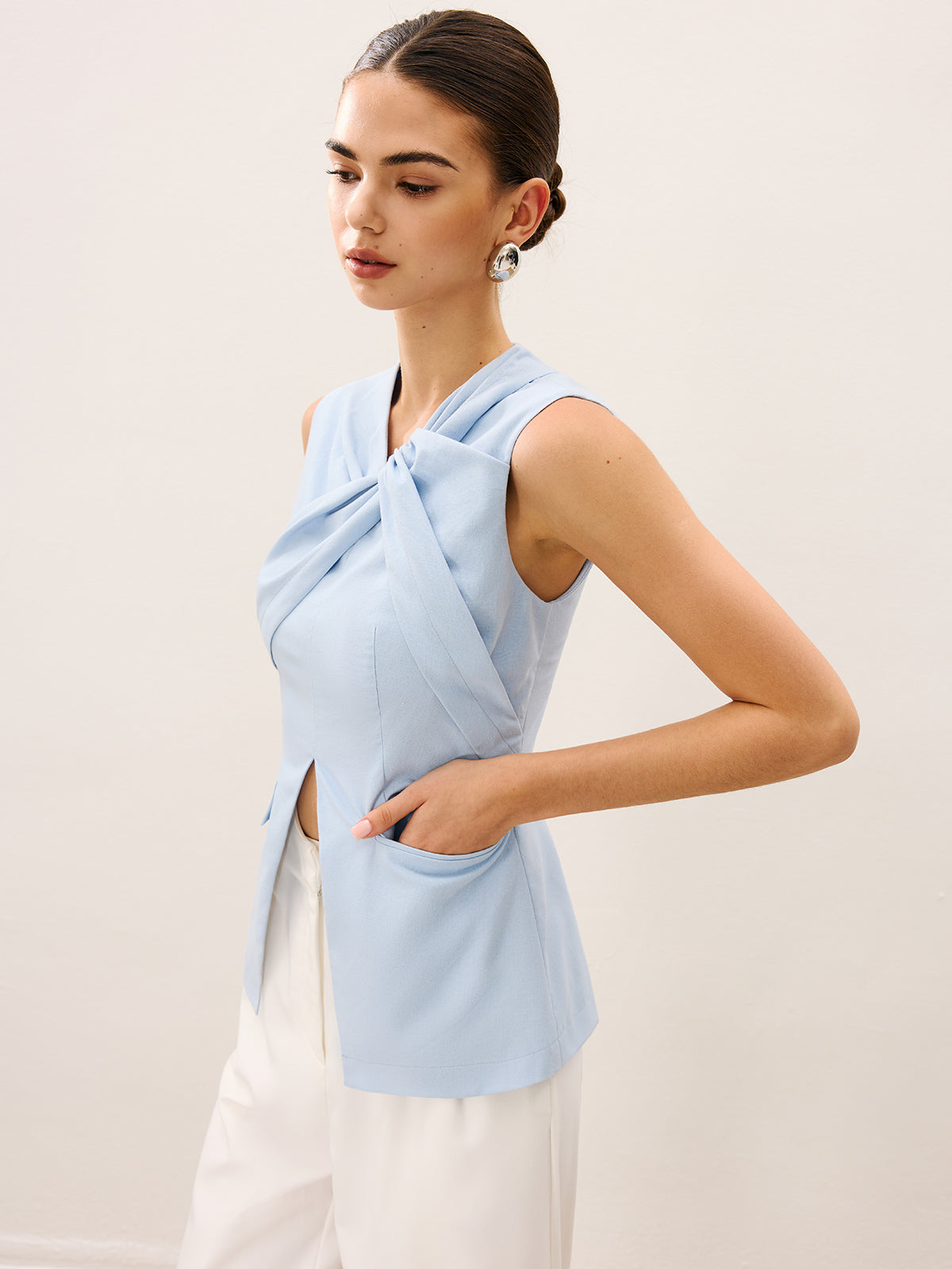 Linen & Cotton Pleated Sleeveless Vest