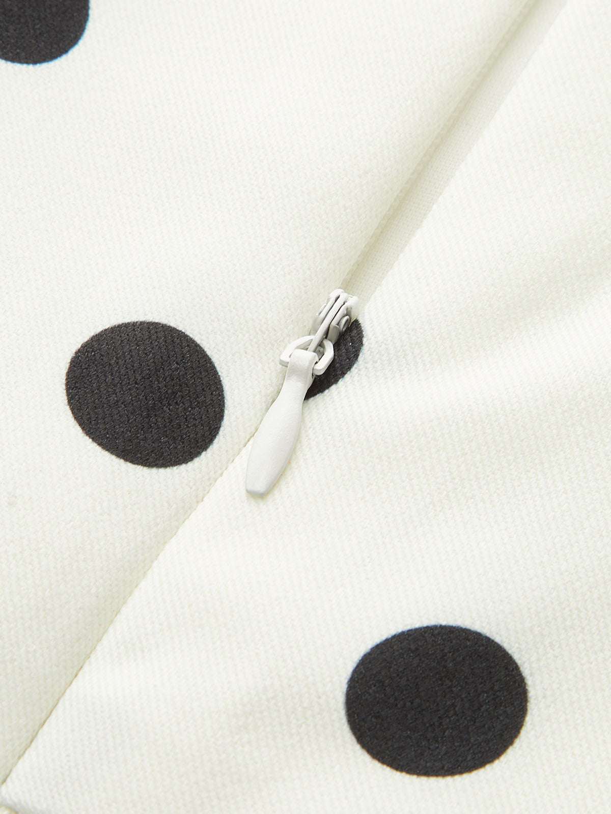 Robe longue à pois et col carré