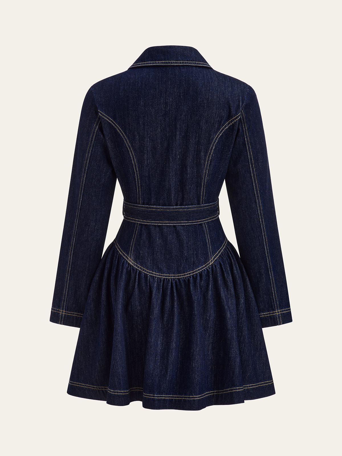 Mini-Denimkleid mit Metallknopf und Gürtel, ausgestelltes Design