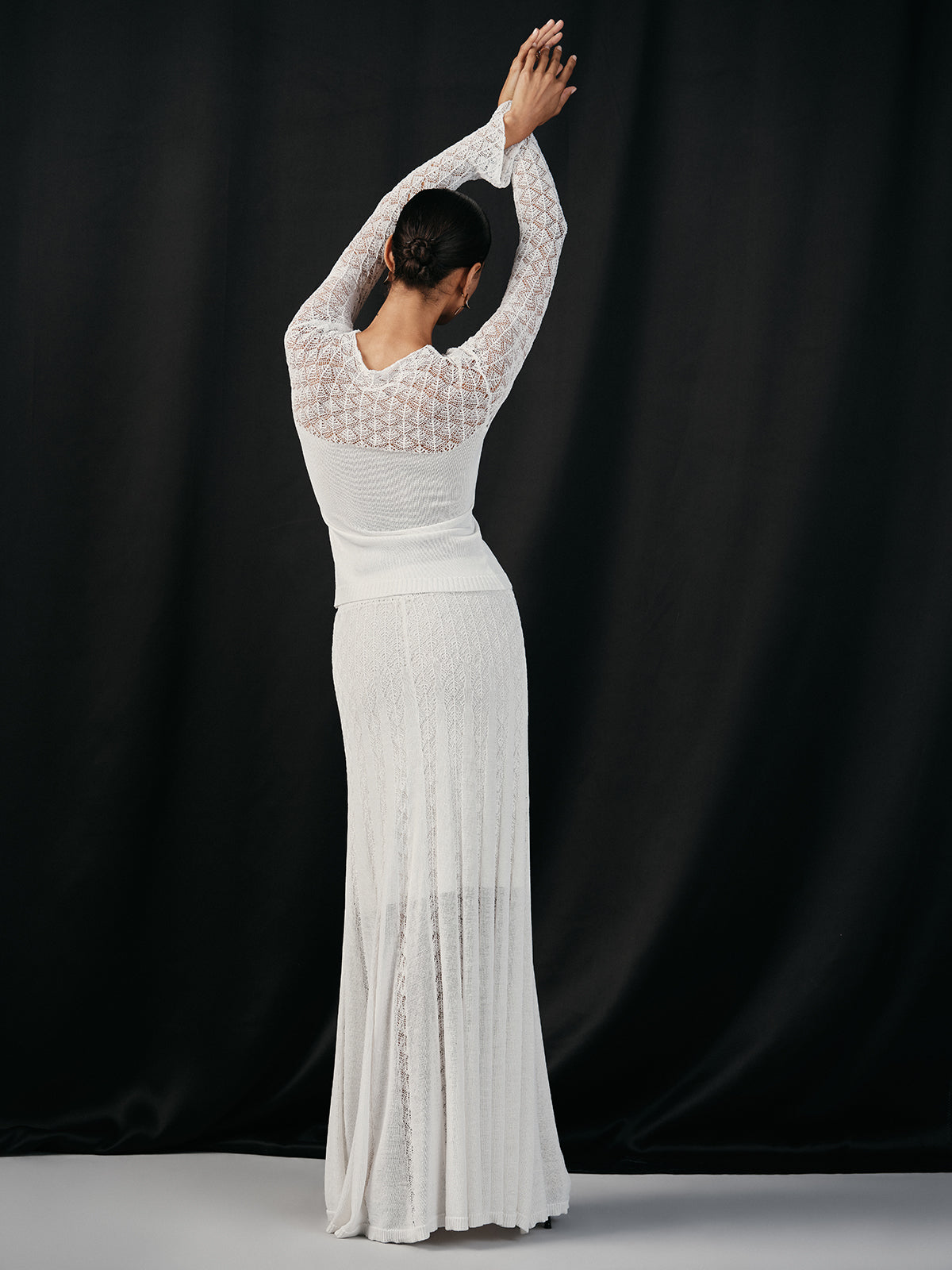 Maxirock aus Strick mit Spitzeneinsätzen