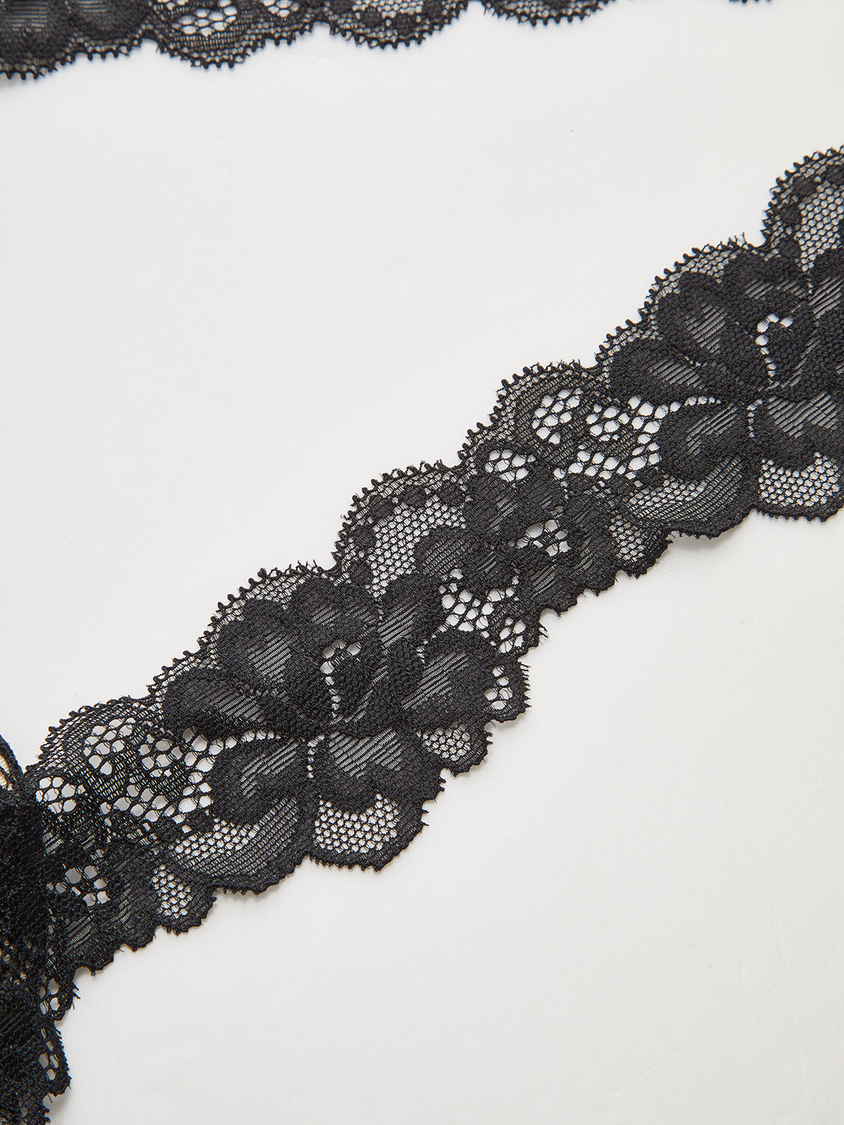 Haut dos nu en dentelle